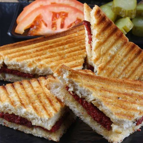 Sucuklu Tost