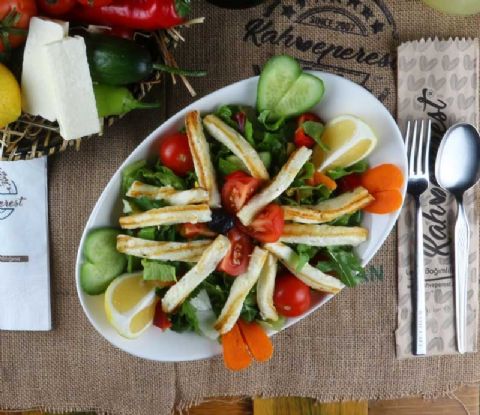 Izgara Tavuklu Sezar Salata
